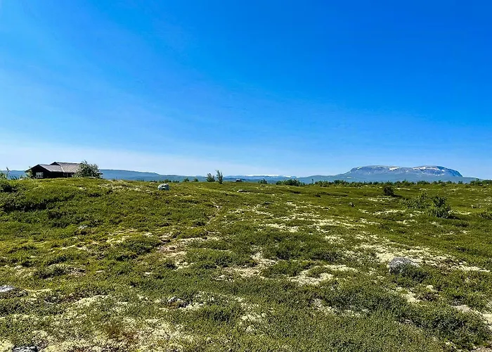 Modern All-year In Scenic Feriehus *